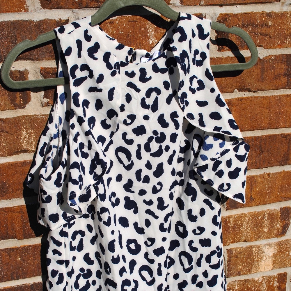 NWT Mudpie Cold Shoulder Blouse